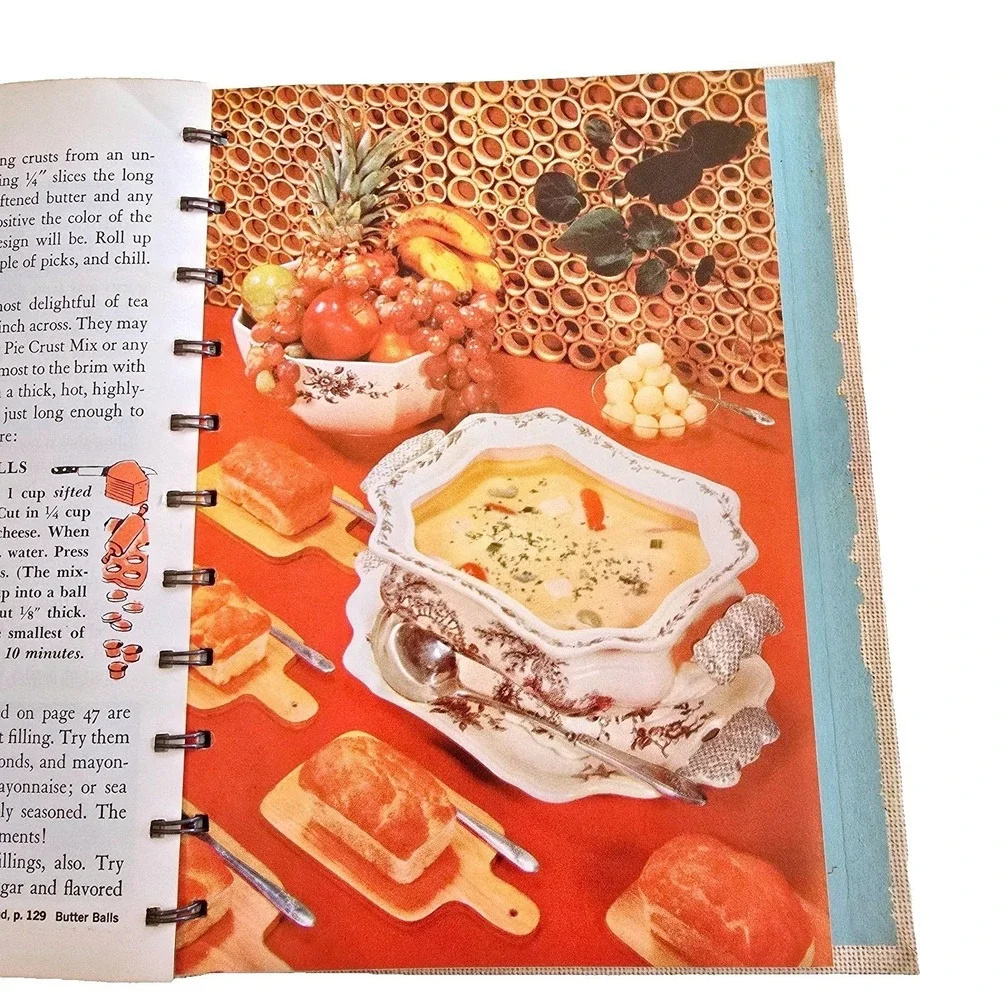 1959 Betty Crocker Easy Entertaining Cookbook 1st Ed 3rd Printing‎ Spiral HC